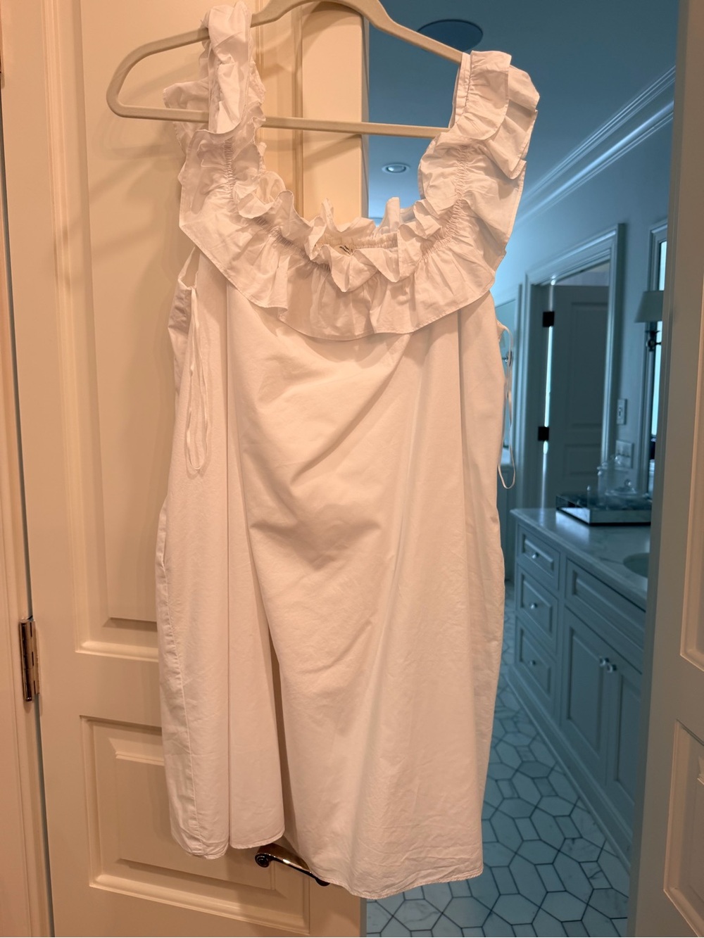 Hyacinth House Tuckernuck White Maria Dress L